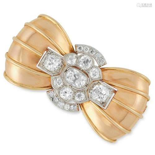 A RETRO DIAMOND BOW BROOCH, 1940s set with a trio old