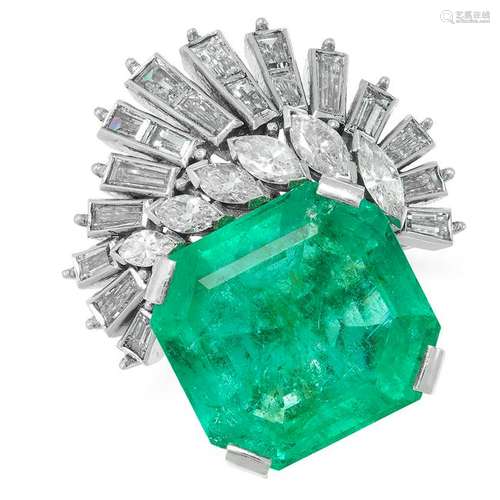 A COLOMBIAN EMERALD AND DIAMOND RING set with an