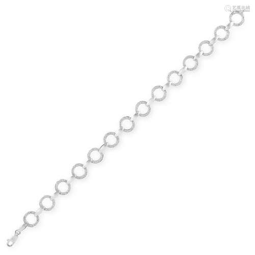 DIAMOND BRACELET, with interlocking circles set with