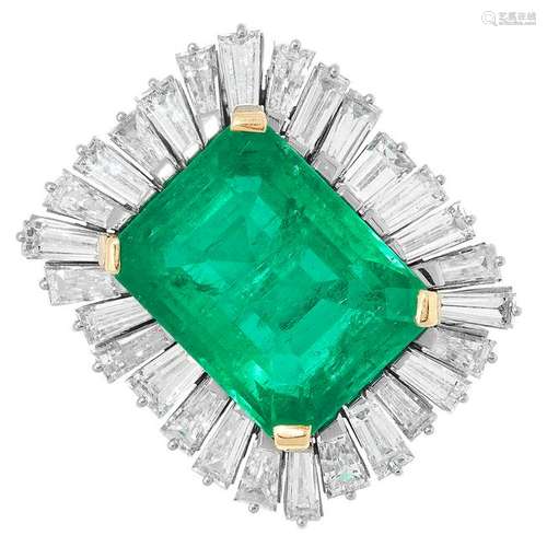 A COLOMBIAN EMERALD AND DIAMOND CLUSTER RING set with