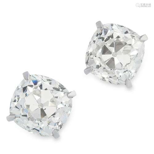 A PAIR OF 11.92 CARAT DIAMOND STUD EARRINGS each set