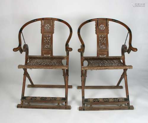 PAIR OF HUANGHUALI FOLDING CHAIRS