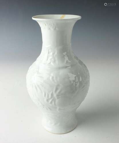 CARVED WHITE DRAGON VASE