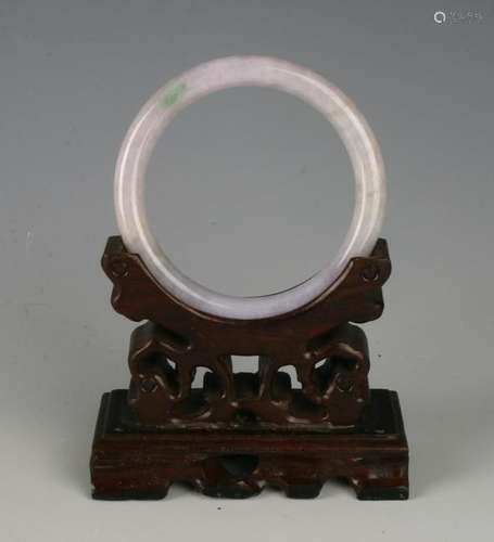 WHITE JADE BANGLE