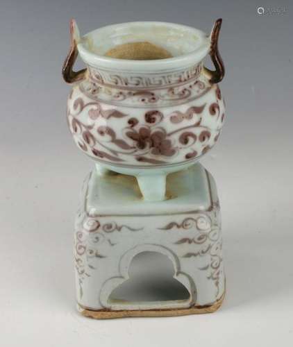 RED & WHITE PORCELAIN CENSER ON STAND