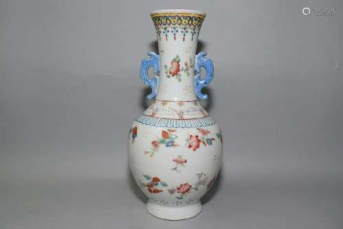 Qing Chinese Famille Rose Flower Vase