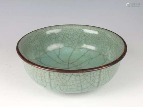 CELADON CRACKLE BOWL