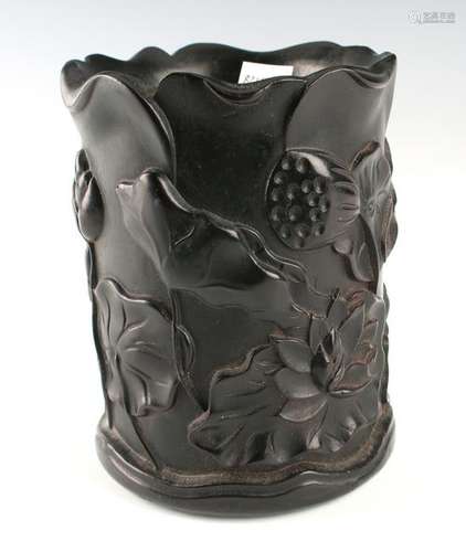 CARVED BLOOMING LOTUS BRUSH POT