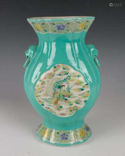 LOBED TURQUOISE HAITANGZUN VASE