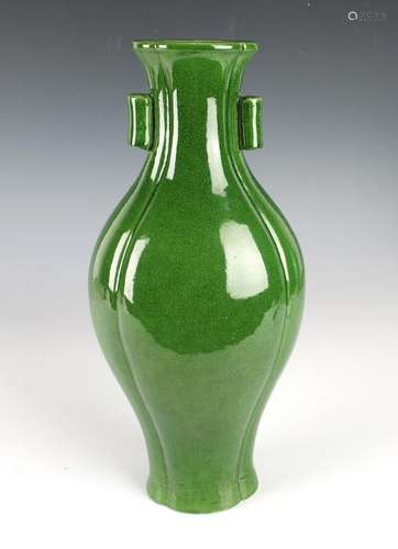 PORCELAIN GREEN CRACKLE VASE