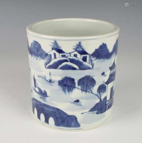 BLUE & WHITE PORCELAIN BRUSH POT