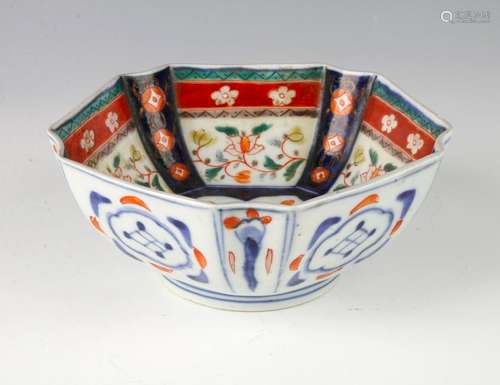 OCTAGONAL IMARI BOWL