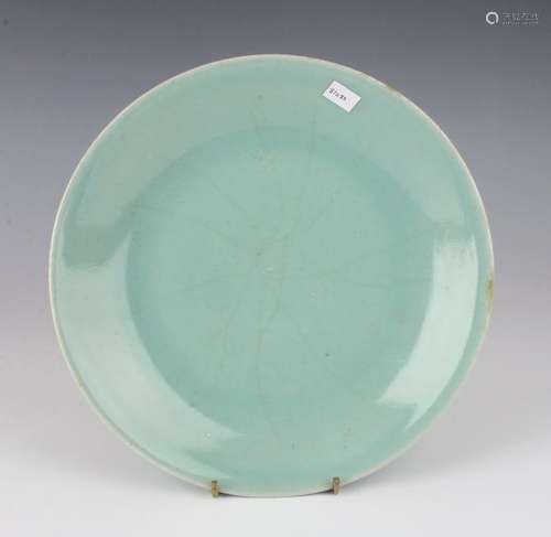 CHINESE PORCELAIN CRACKLE CELADON PLATE