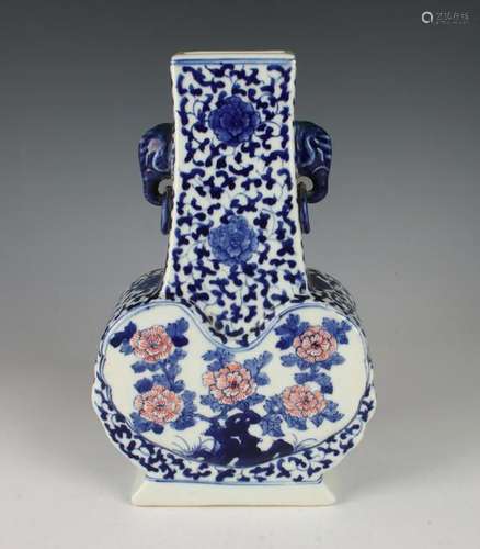 PORCELAIN BLUE & WHITE RUYI FORM VASE