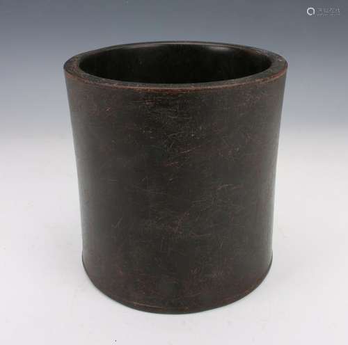 DARK WOOD BRUSH POT