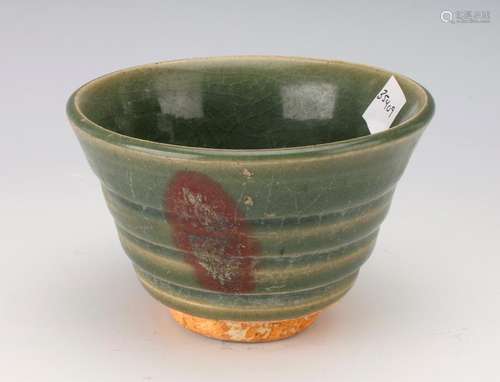 GREEN RIDGED BOWL