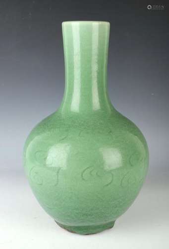 PORCELAIN GLOBULAR CELADON VASE