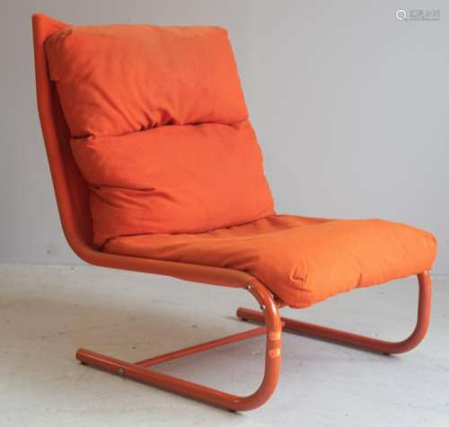 Modern Design tubular upholstered lounge chair