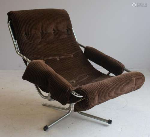 Modern Design tubular chrome swivel lounge chair