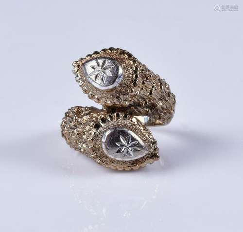 14K YG bypass ring, teardrop heads, white tops