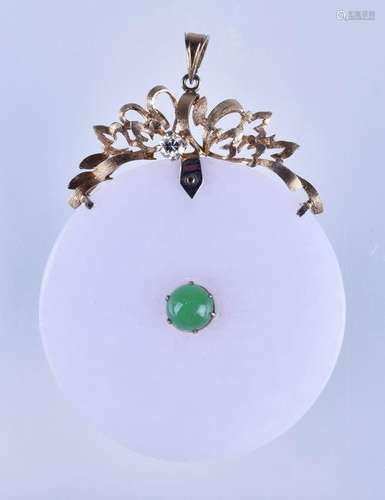 22K Gold Lavender Jade Pendant with Diamond