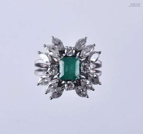 18K WG diamond & emerald cluster ring