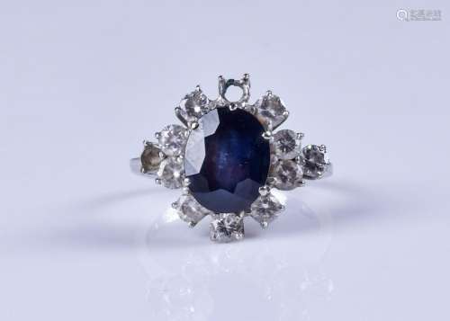 18K WG sapphire & diamond cluster ring