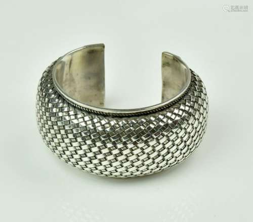 Sterling silver basket weave design clasp bracelet