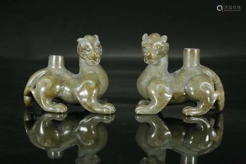 A pair of gray jade candlestick