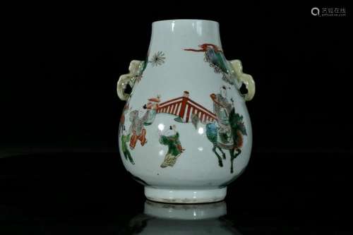 A  Chinese wucai vase