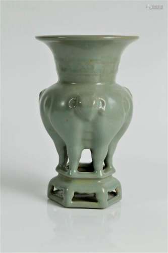 A ruyao vase and stand