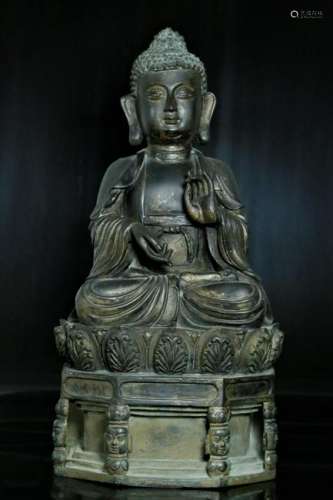 A bronze sakyamuni buddha