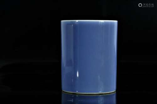 A blue glaze brush pot