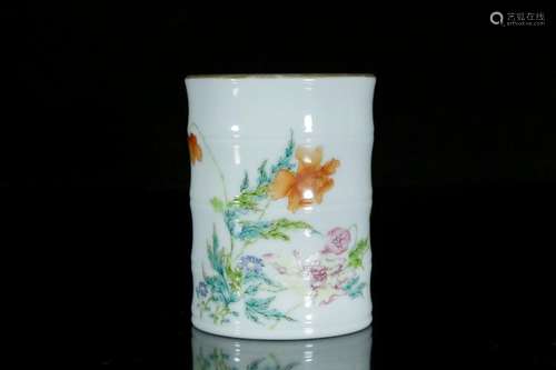 A famille-rose brush pot