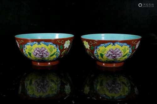 A pair of famil-rose flower bowls