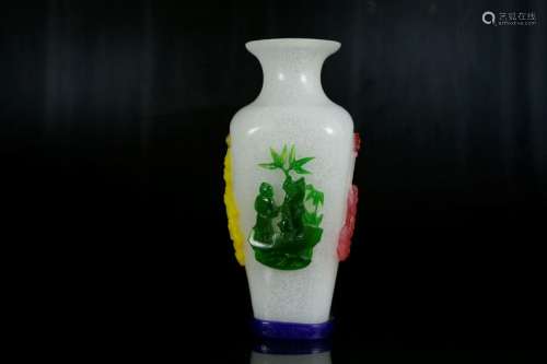A four-color overlay glass bottle vase