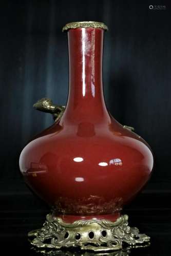 A red glaze garlic bottle
