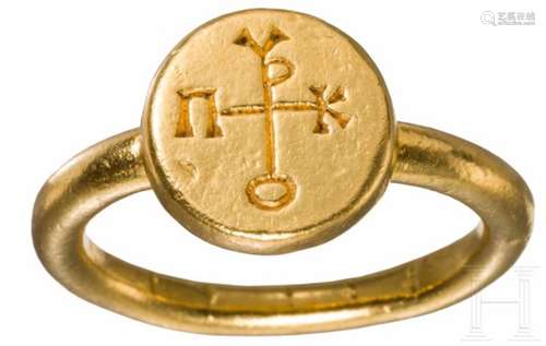 Goldener Monogrammring einer Person namens Prokopios, frühbyzantinisch, 6. Jhdt.Massiver, leicht