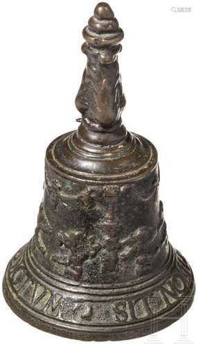 Kleine Barock-Tischglocke, Mechelen, 17. Jhdt.Gegossene Bronze, fein bearbeitet. Kleiner