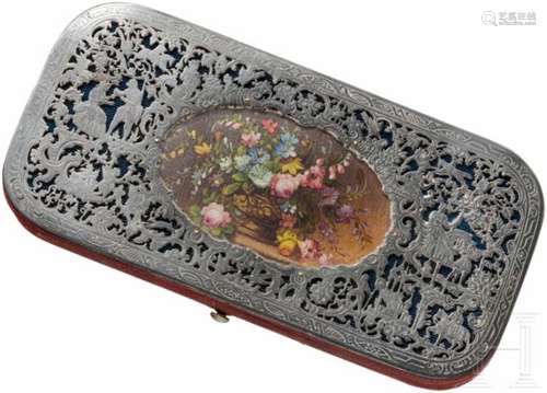 Silbermontiertes Brillenetui, süddeutsch, um 1860Etui mit Balg aus feinem Maroquin-Leder, die beiden