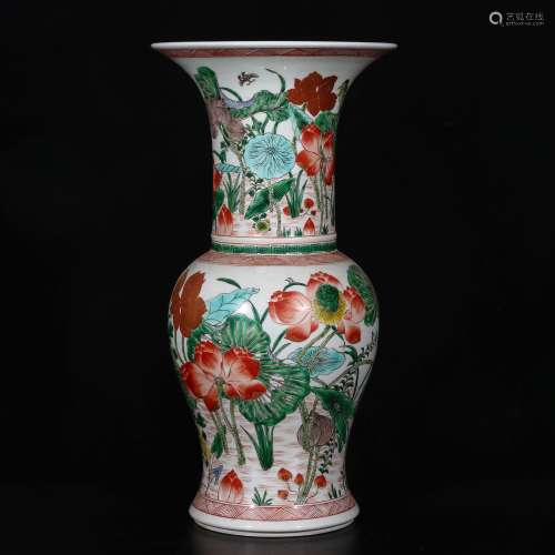 A Chinese Wu-Cai Glazed Porcelain Vase