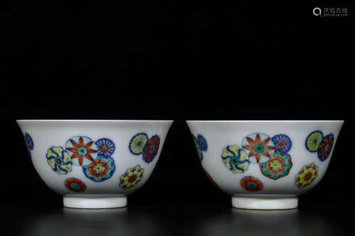 A Pair of Chinese Dou-Cai Glazed Porcelain Bowls