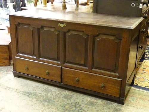 An 18thC oak coffer / mule chest of peg jointed