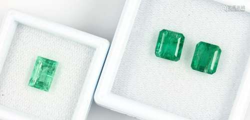 Lot 3 emeralds