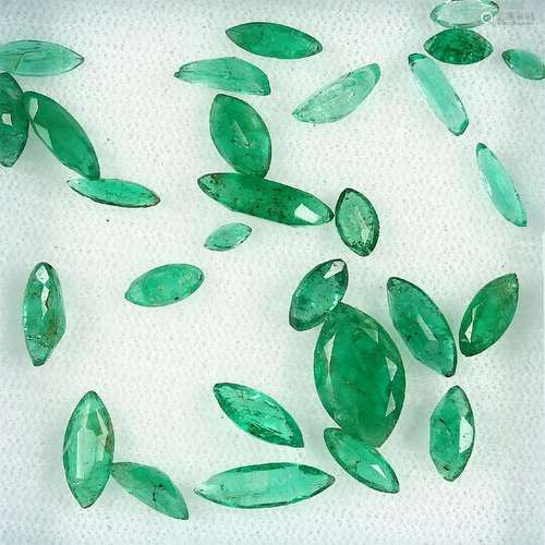 Lot loose emeralds