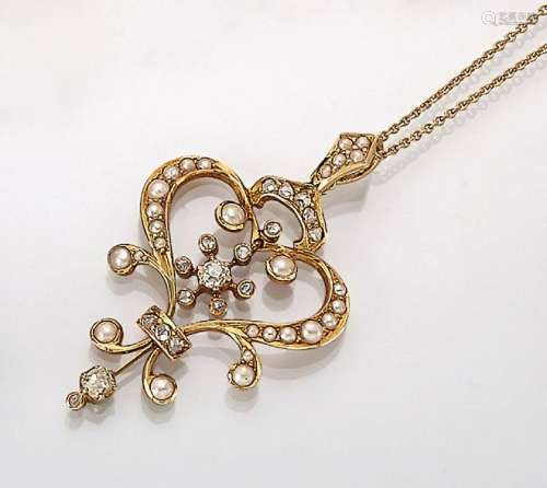 15 kt gold pendant with chain