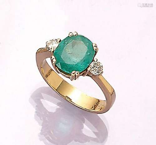 18 kt gold ring with emerald and brilliants