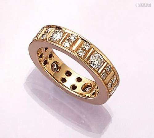 18 kt gold memoryring with brilliants