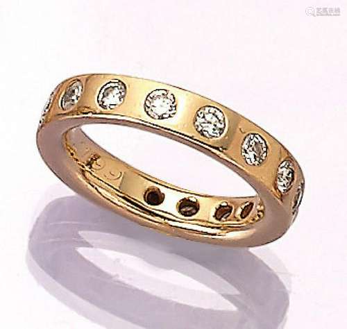 Solid 18 kt gold memoryring with brilliants