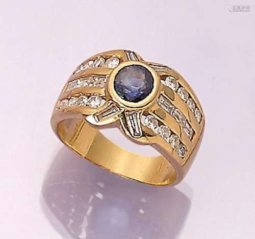 18 kt gold ring with sapphire and diamonds